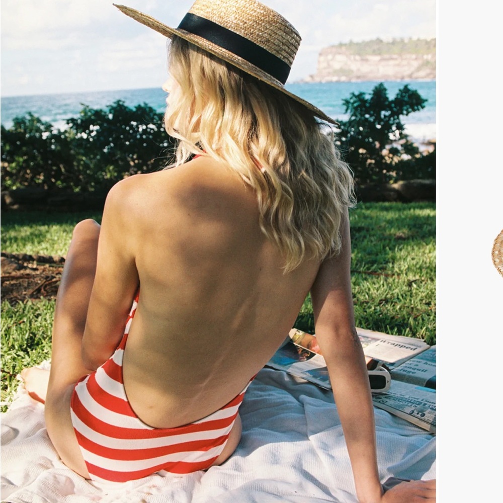 Lack of color Straw Hat.